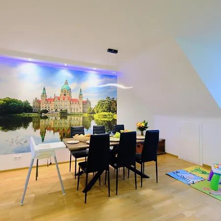 Happybnb - Stilvolles, Naturgelegenes Mit Blick Auf Den Mittellandkanal Und Die Wasserstadt - Kamin, Parken Und Spielplatz * Hannover